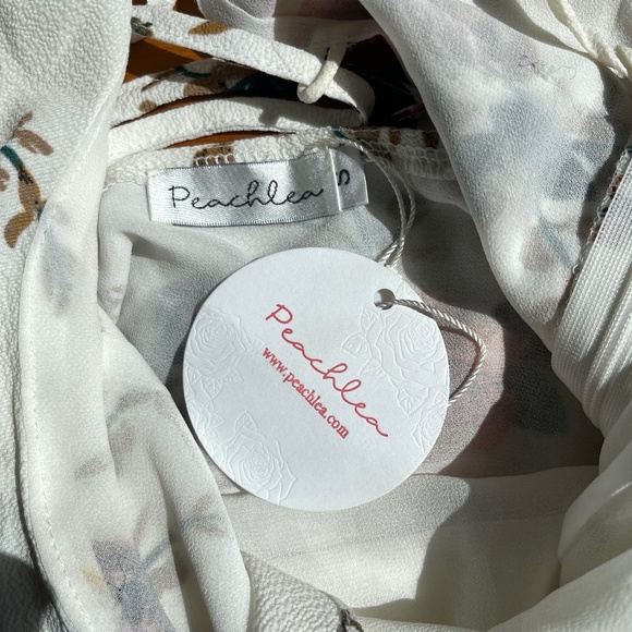 Peachlea White Floral Dress - Picture 4 of 4